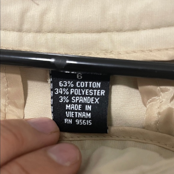 Rafaella Tan Cropped Pants with Button Detail size 6 - Picture 4 of 5